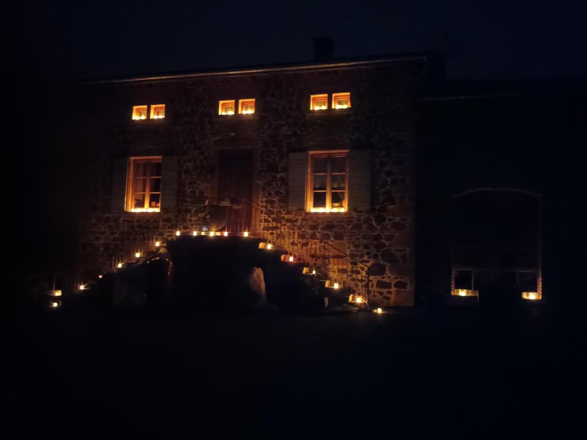 Domaine De La Poyat Bed & Breakfast Legny ภายนอก รูปภาพ